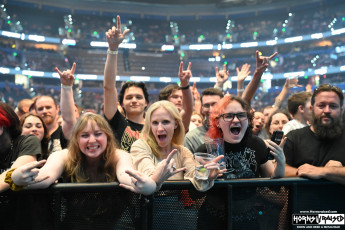 Front row with Horns Raised!